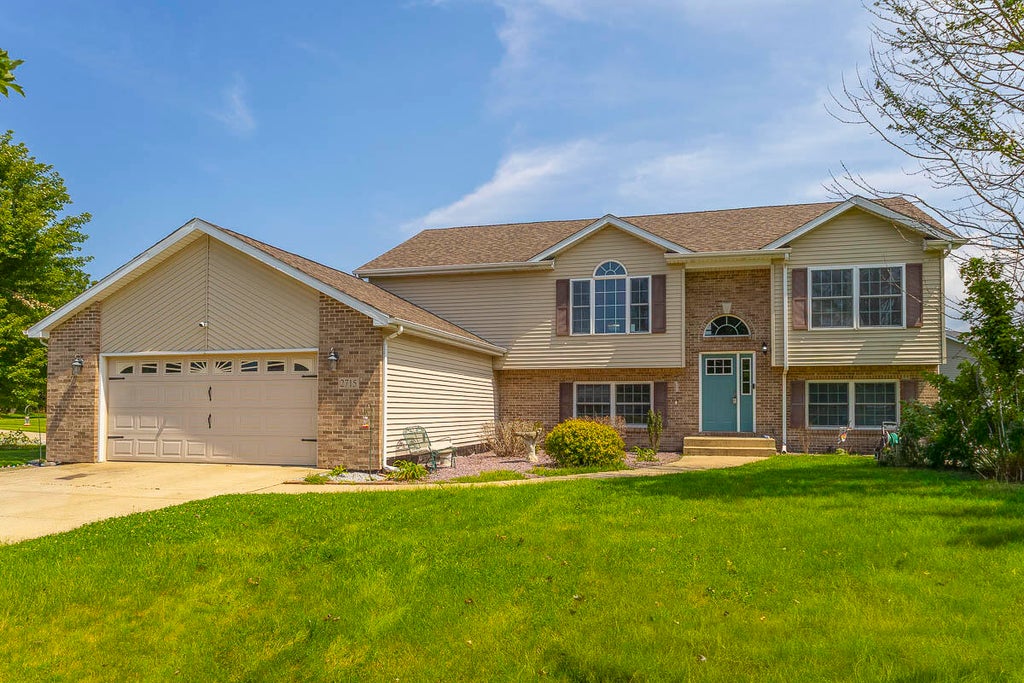 Photo of 2715 Palladin Circle, Portage, IN 46368 (MLS # 844049)