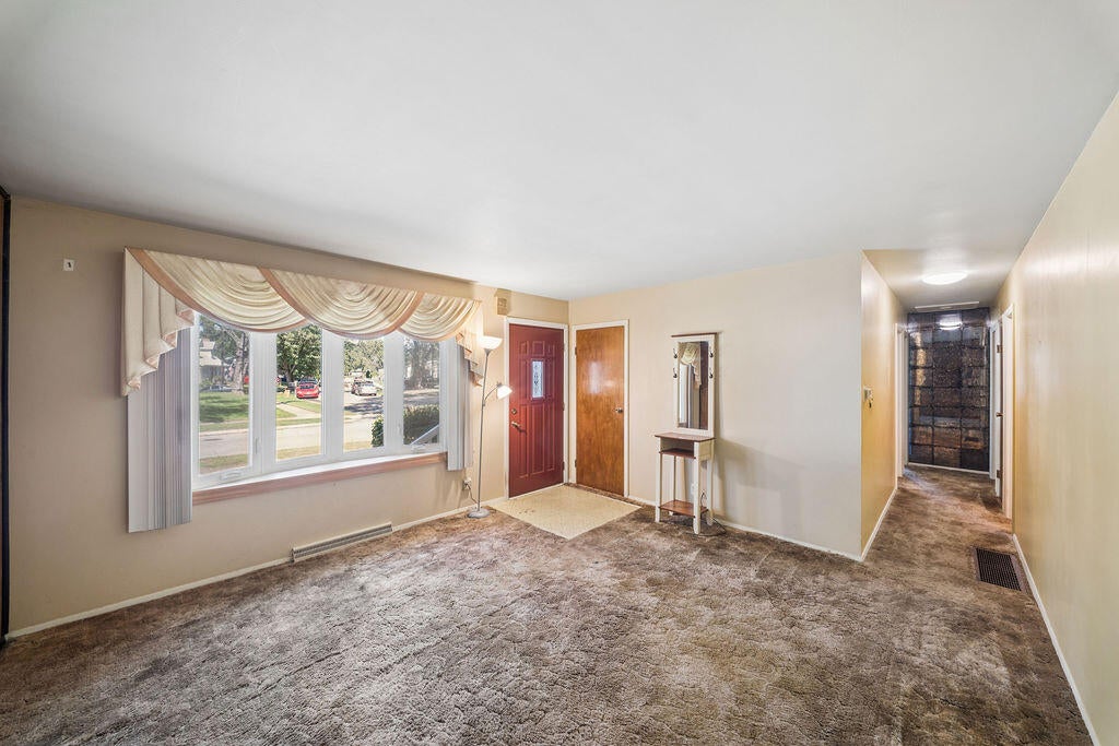 Photo of 831 Essex Lane, Michigan City, IN 46360 (MLS # 845081)