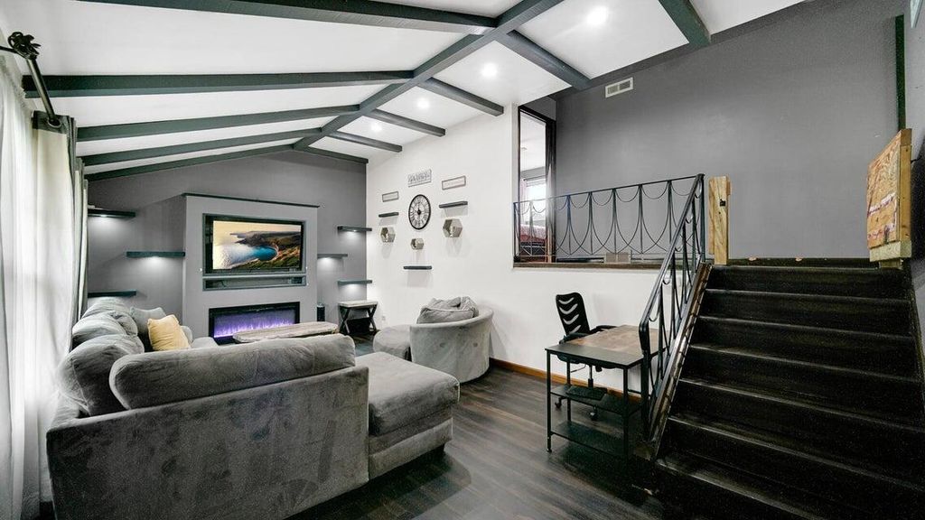 Photo of 3210 O Day Drive, Highland, IN 46322 (MLS # 830043)