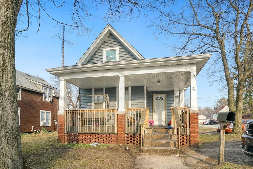 Photo of 126 Dewey Street, Michigan City, IN 46360 (MLS # 829358)