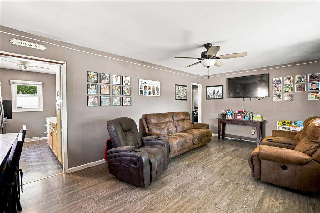 Photo of 1112 E 39th Place, Griffith, IN 46319 (MLS # 841991)