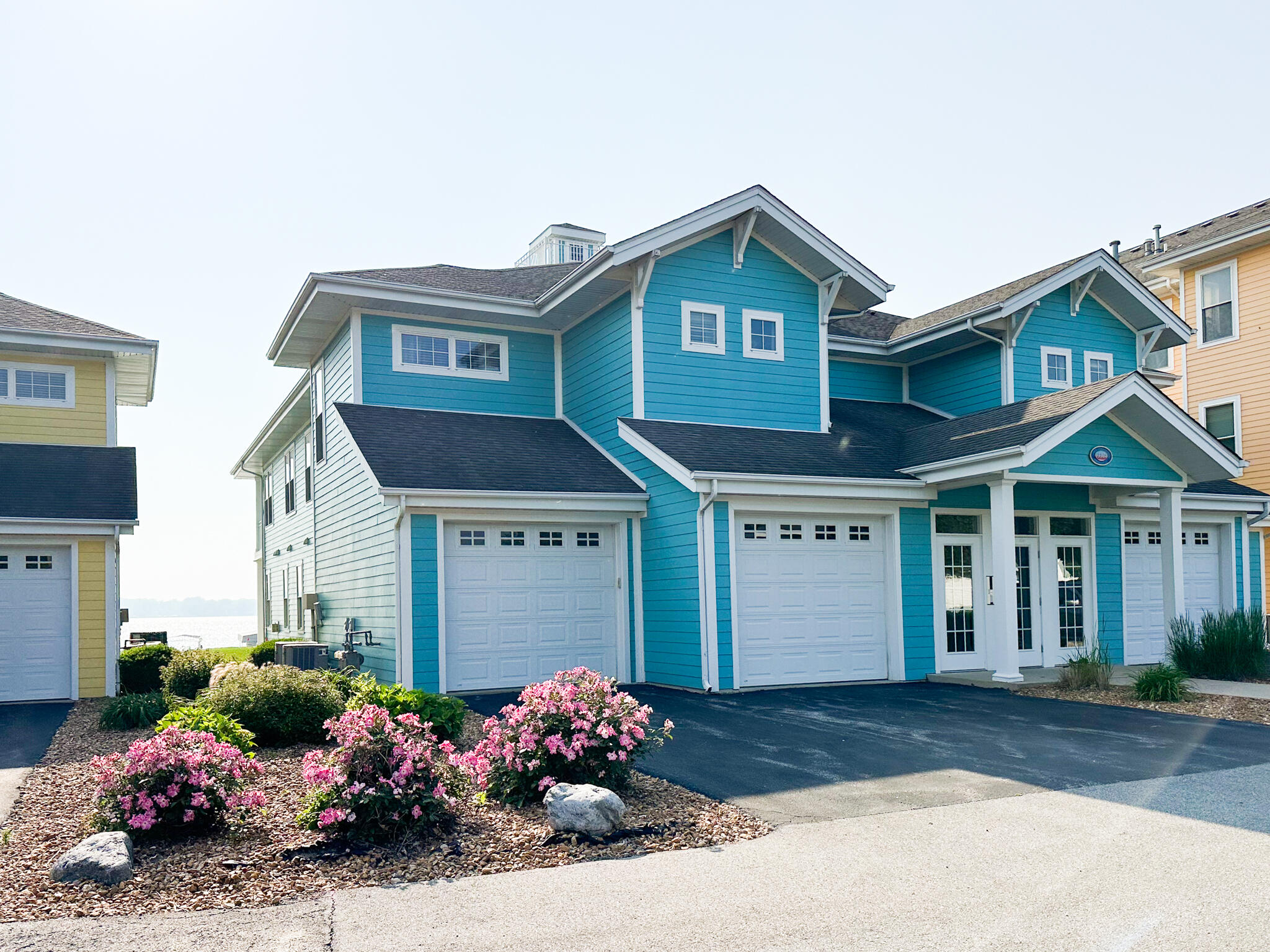 13304 E Lakeshore Drive 202