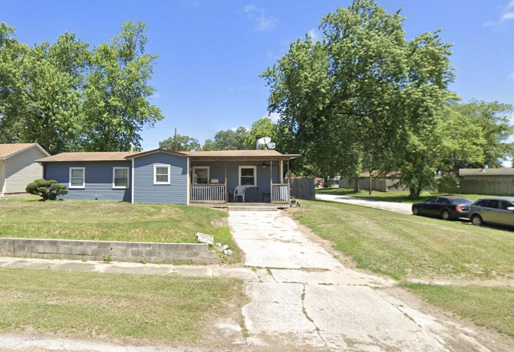 Photo of 3000 W 38th Place, Hobart, IN 46342 (MLS # 835253)