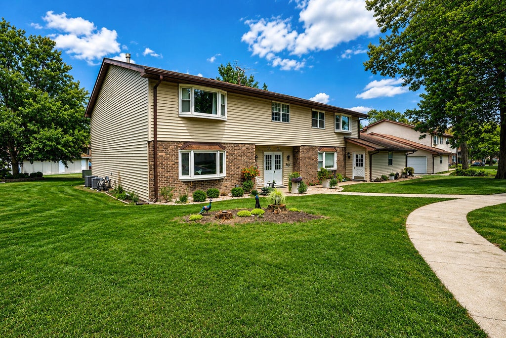 Photo of 1845 Burgundy Street, Schererville, IN 46375 (MLS # 844691)