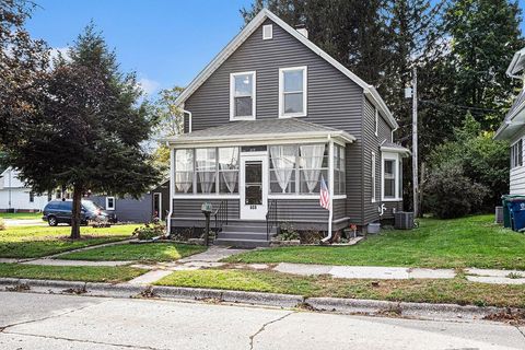 608 E Jefferson Avenue, La Porte, IN 46350 - #: 829421