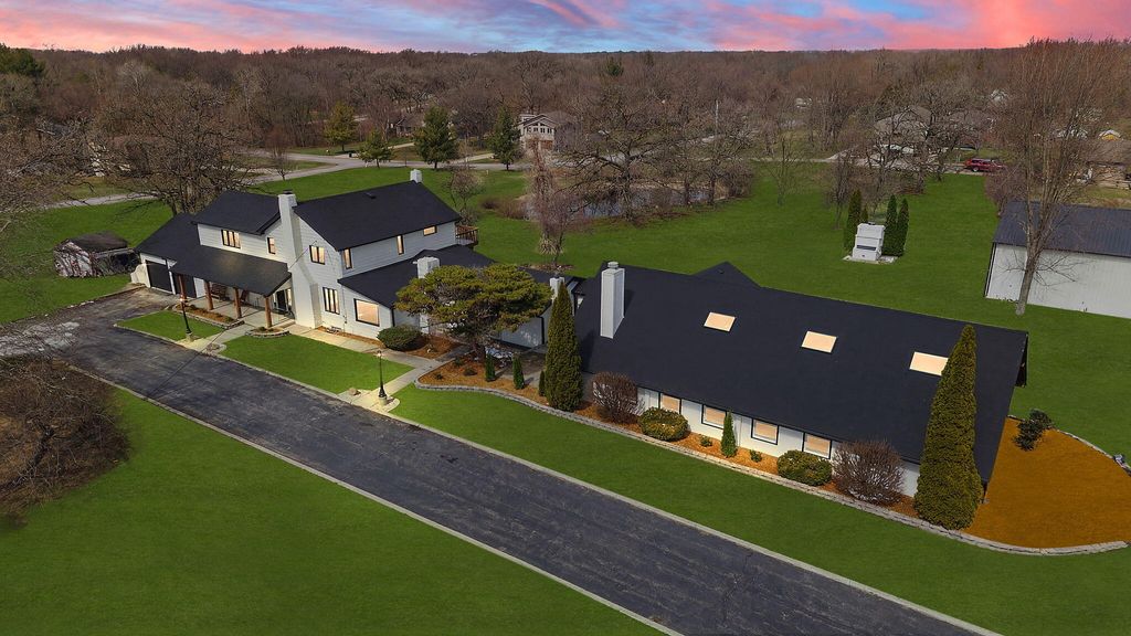 Photo of 13700 W 81st Avenue, Dyer, IN 46311 (MLS # 835835)