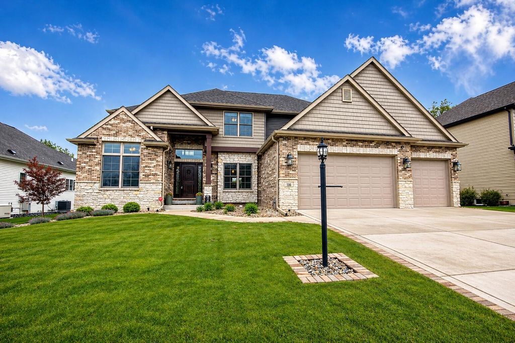 Photo of 116 N Ashton Lane, Valparaiso, IN 46385 (MLS # 838513)