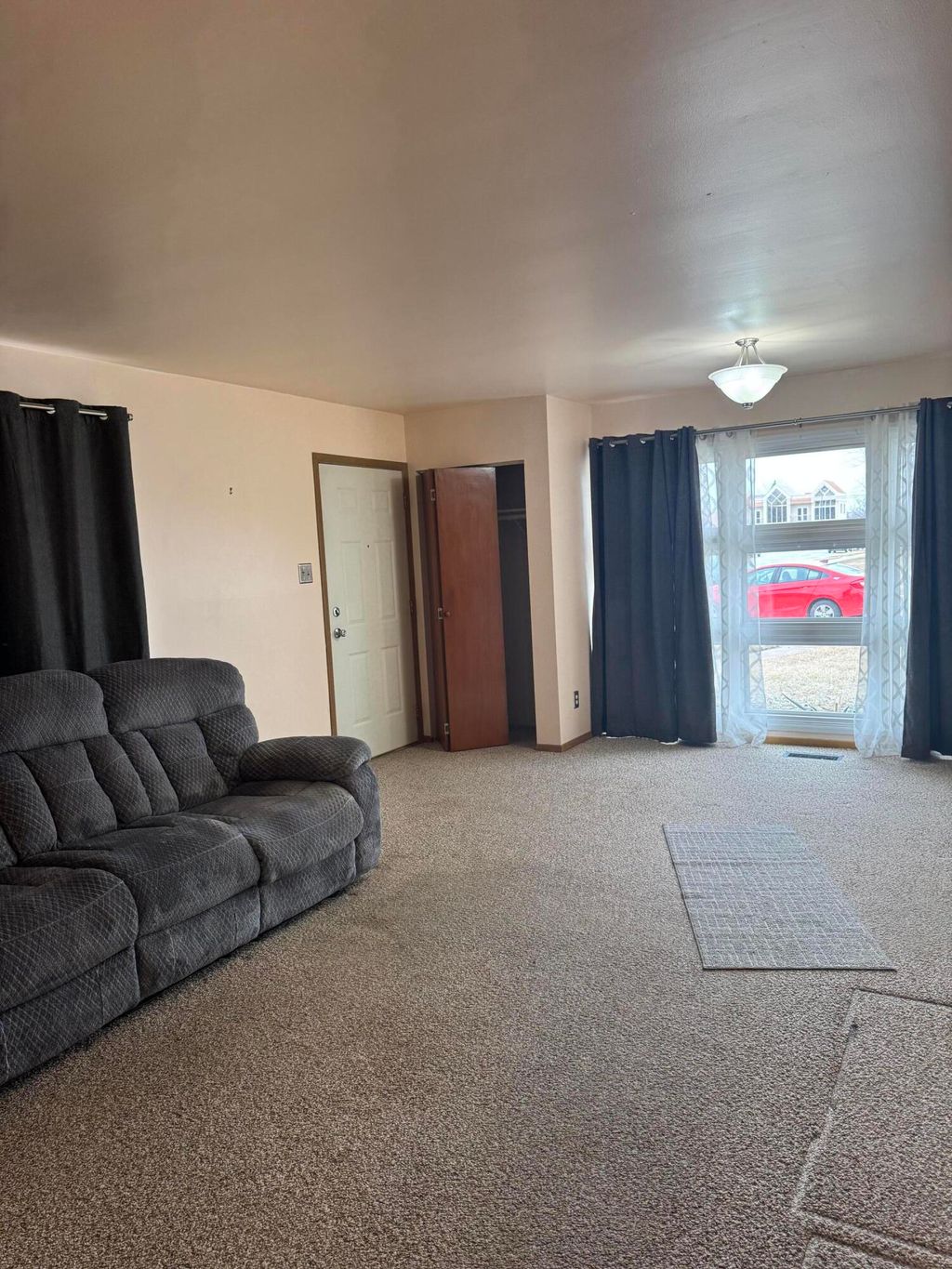 Photo of 814 W Woodside Drive, Griffith, IN 46319 (MLS # 834425)