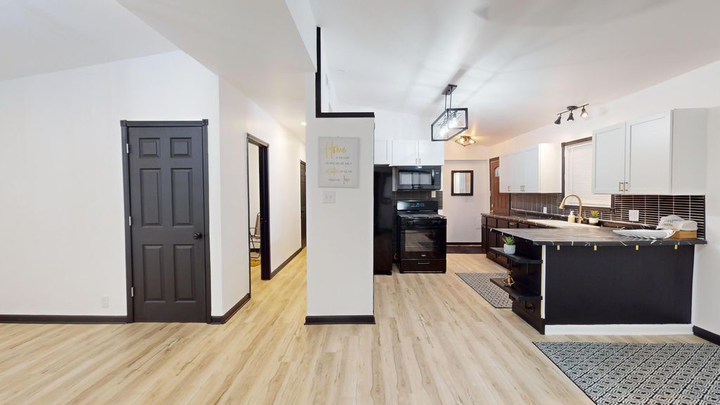 Photo of 737 E 47th Avenue, Gary, IN 46409 (MLS # 838685)