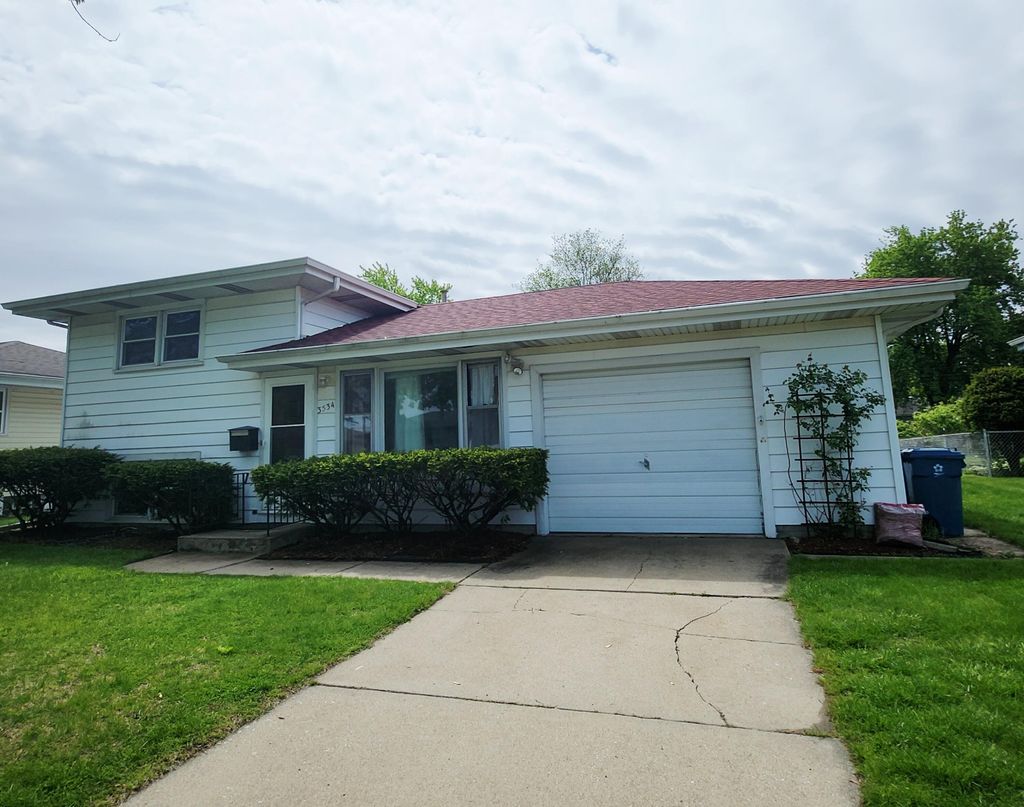 Photo of 3534 43rd Place, Highland, IN 46322 (MLS # 838336)