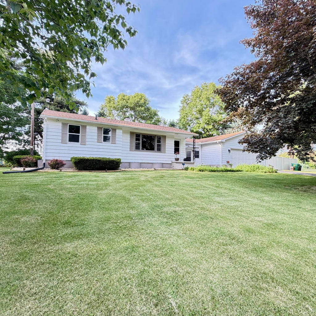 Photo of 6781 E 200 S, Mill Creek, IN 46365 (MLS # 839901)