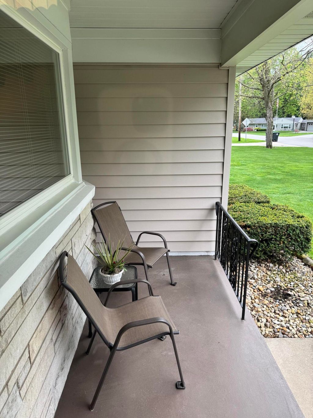 Photo of 35 Cleveland Terrace, Hobart, IN 46342 (MLS # 837719)