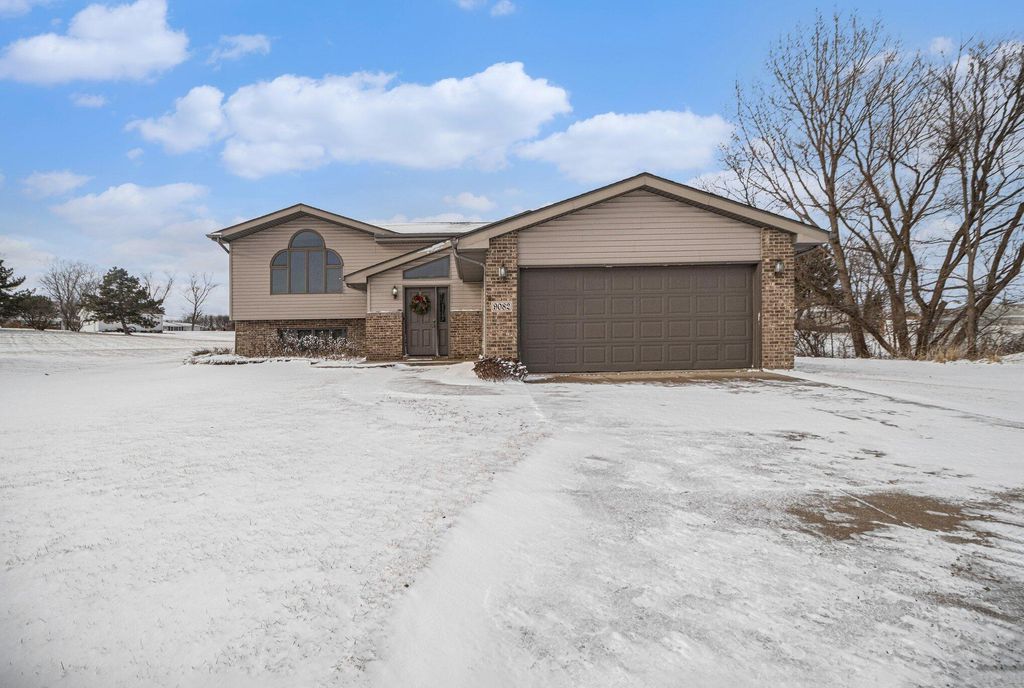 Photo of 9082 Dallas Place, Crown Point, IN 46307 (MLS # 833370)
