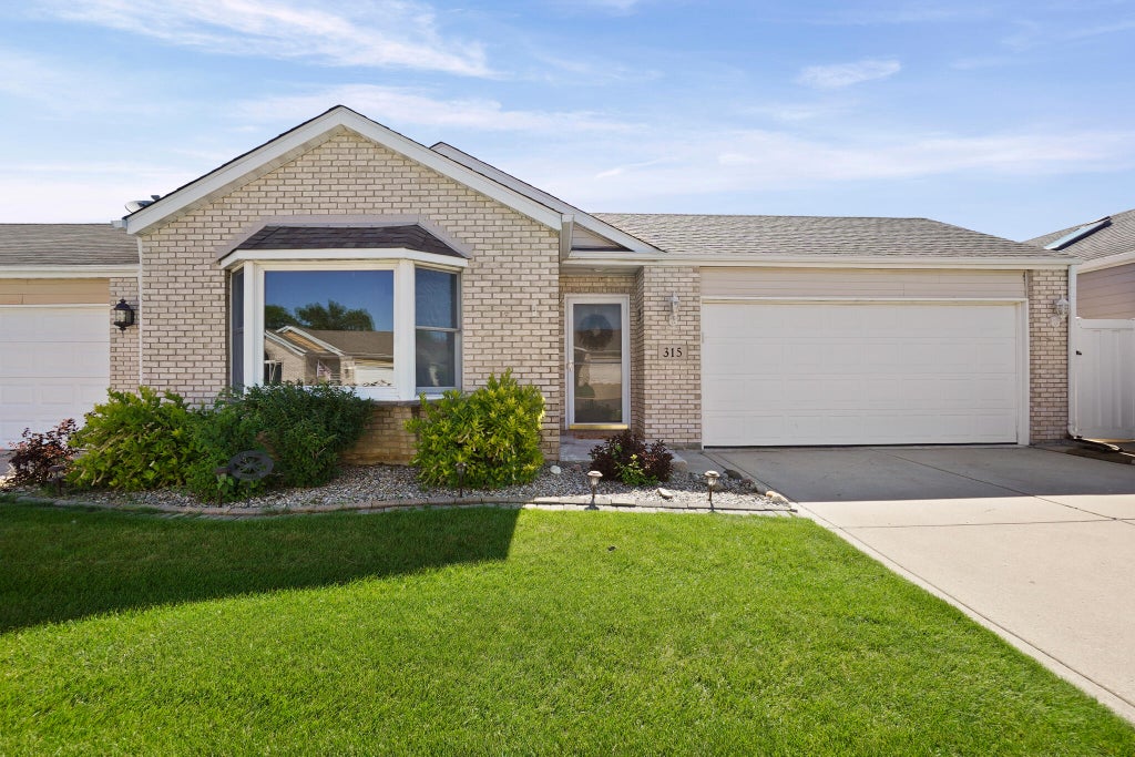 Photo of 315 Valley Court, Lowell, IN 46356 (MLS # 841077)