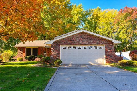 2324 Robinhood Boulevard, Schererville, IN 46375 - #: 830450