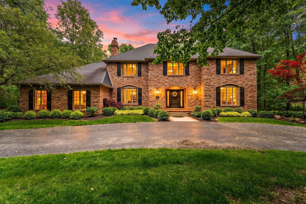 Photo of 902 Crabapple Lane, Valparaiso, IN 46383 (MLS # 839543)