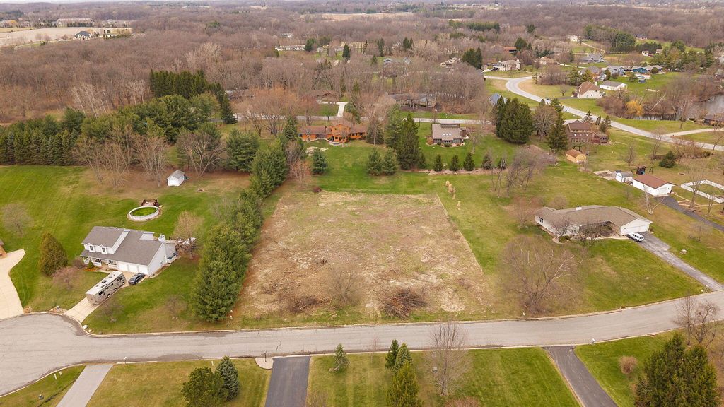 Photo of 427 Rolling Meadow Drive, Valparaiso, IN 46385 (MLS # 835917)