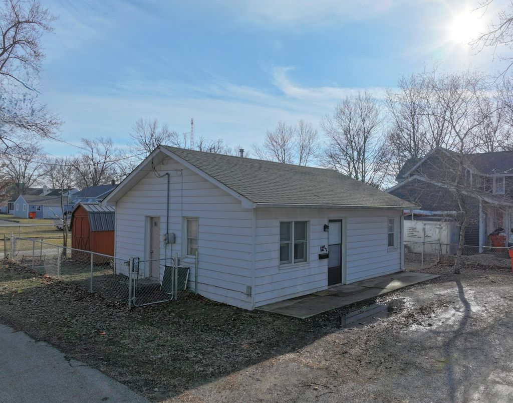 Photo of 621 S Monticello Street, Winamac, IN 46996 (MLS # 834205)