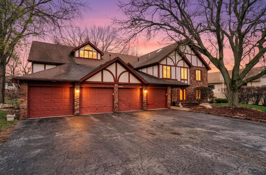 Photo of 2039 Dorchester Ln #3, Schererville, IN 46375 (MLS # 836465)