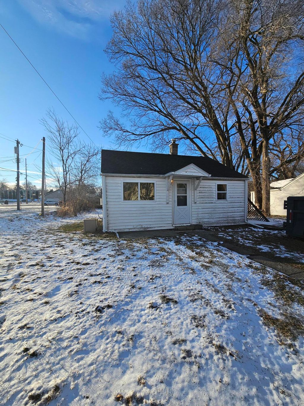 Photo of 306 N Lincoln Street, Hebron, IN 46341 (MLS # 833021)
