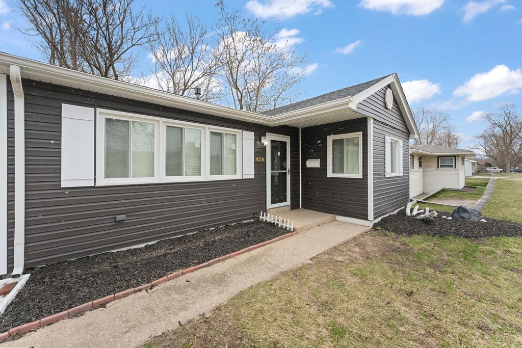 Photo of 4310 W 22nd Place, Gary, IN 46404 (MLS # 835545)