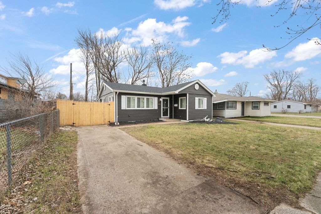 Photo of 4310 W 22nd Place, Gary, IN 46404 (MLS # 835545)