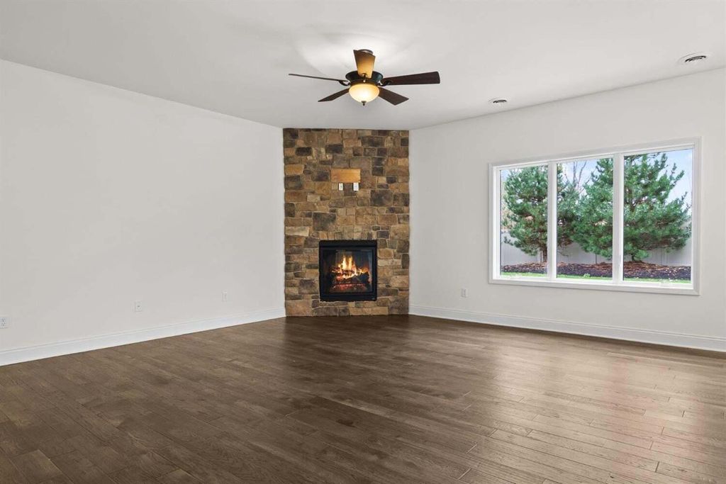 Photo of 8422 Shell Drive, Saint John, IN 46373 (MLS # 832577)