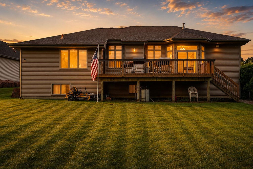 Photo of 4003 W 92nd Place, Merrillville, IN 46410 (MLS # 843034)