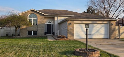 1367 Dixon Pkwy Chesterton IN 46304