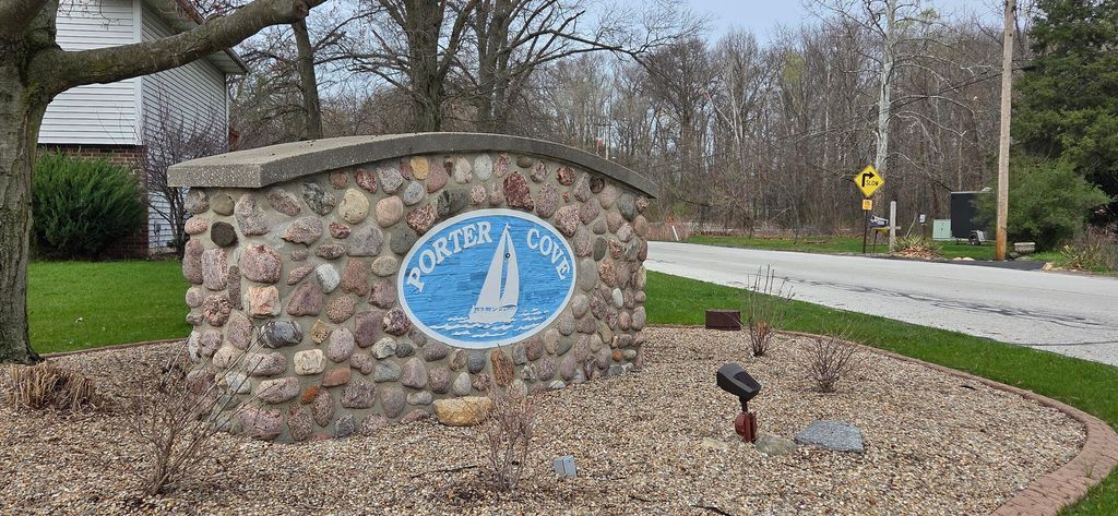 Photo of 1367 Dixon Pkwy, Chesterton, IN 46304 (MLS # 836876)