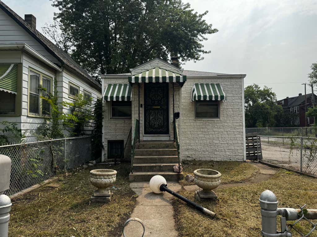 Photo of 2589 Jefferson Street, Gary, IN 46407 (MLS # 843717)