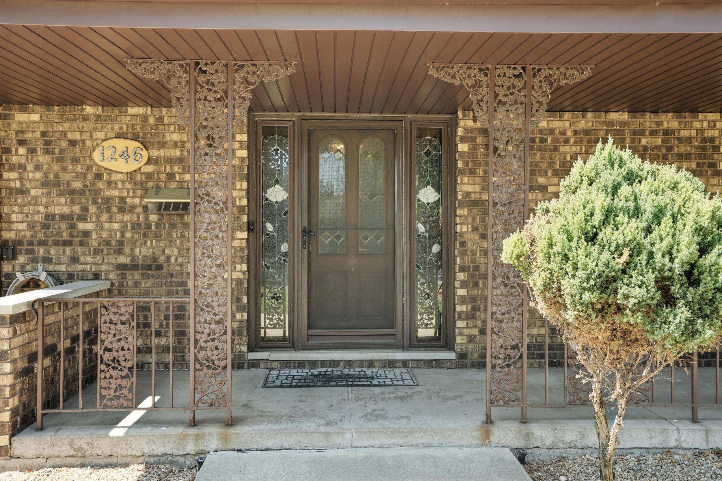 1246 River Drive