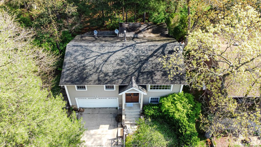 Photo of 77 Hillcrest Road, Portage, IN 46368 (MLS # 838030)