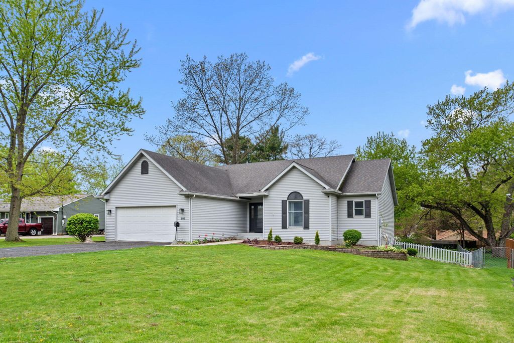 Photo of 901 Milton Street, Valparaiso, IN 46385 (MLS # 838256)
