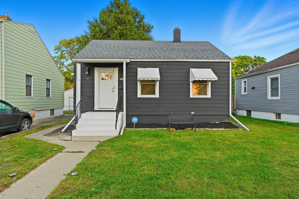 Photo of 6541 Mccook Avenue, Hammond, IN 46323 (MLS # 829519)