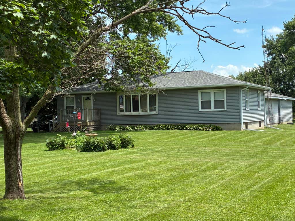 Photo of 259 N State Road 2, Valparaiso, IN 46383 (MLS # 841917)