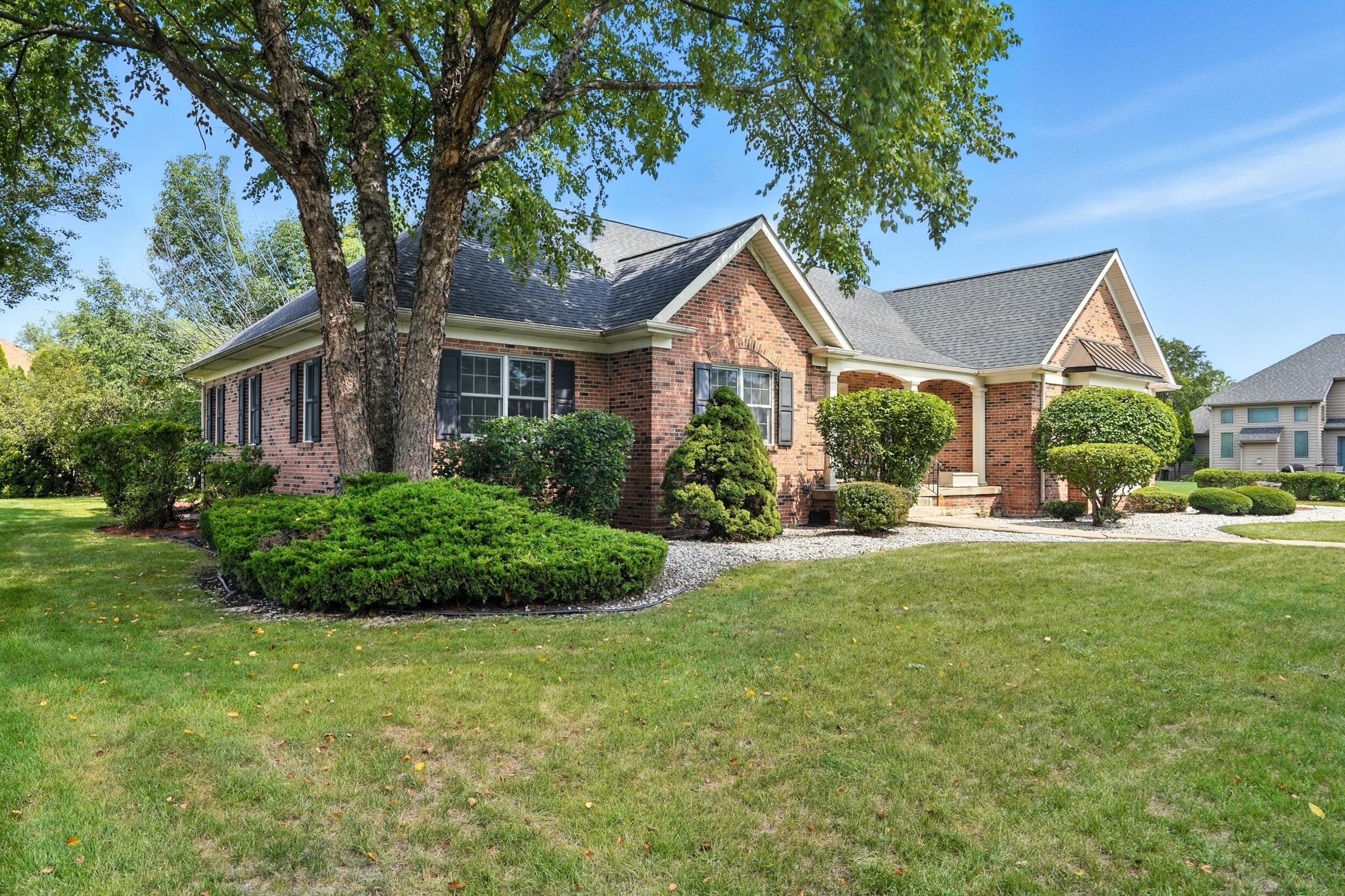 1121 Boxwood Drive