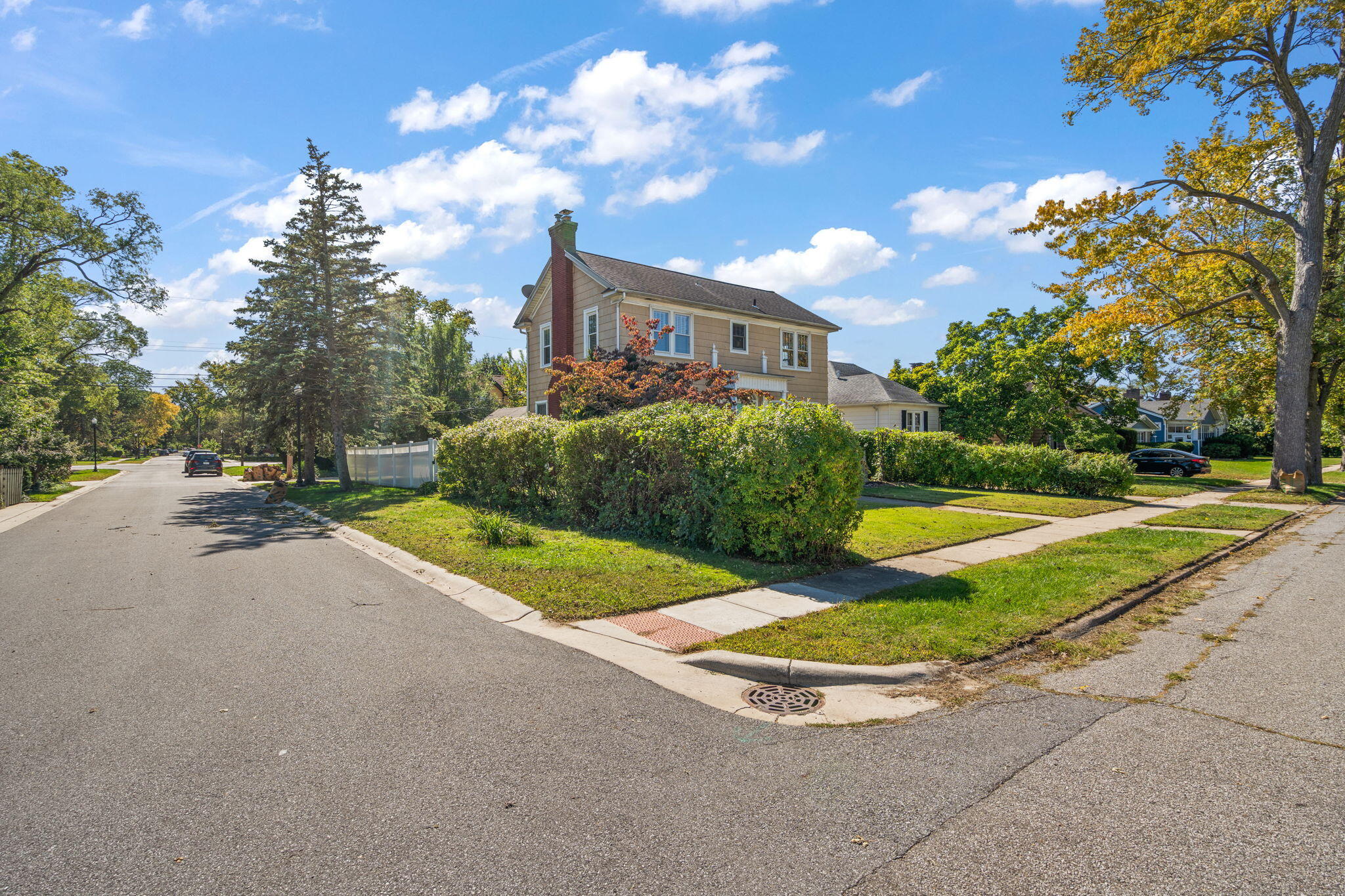 32 Lawndale Street