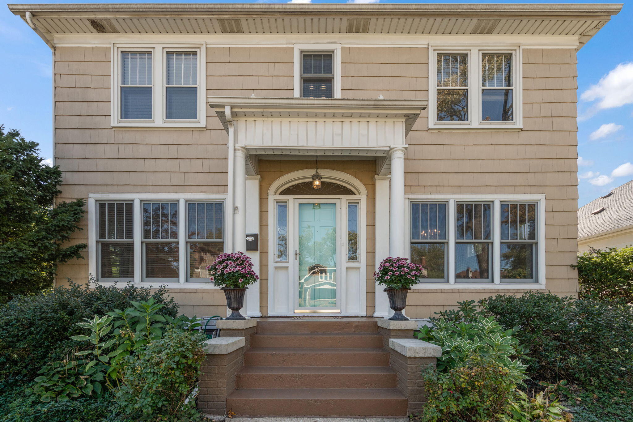 32 Lawndale Street