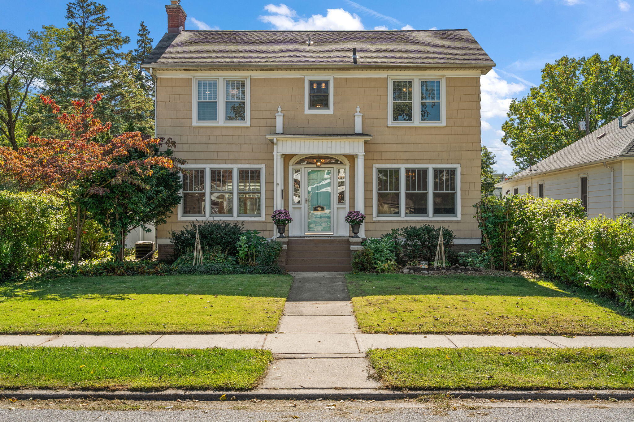 32 Lawndale Street