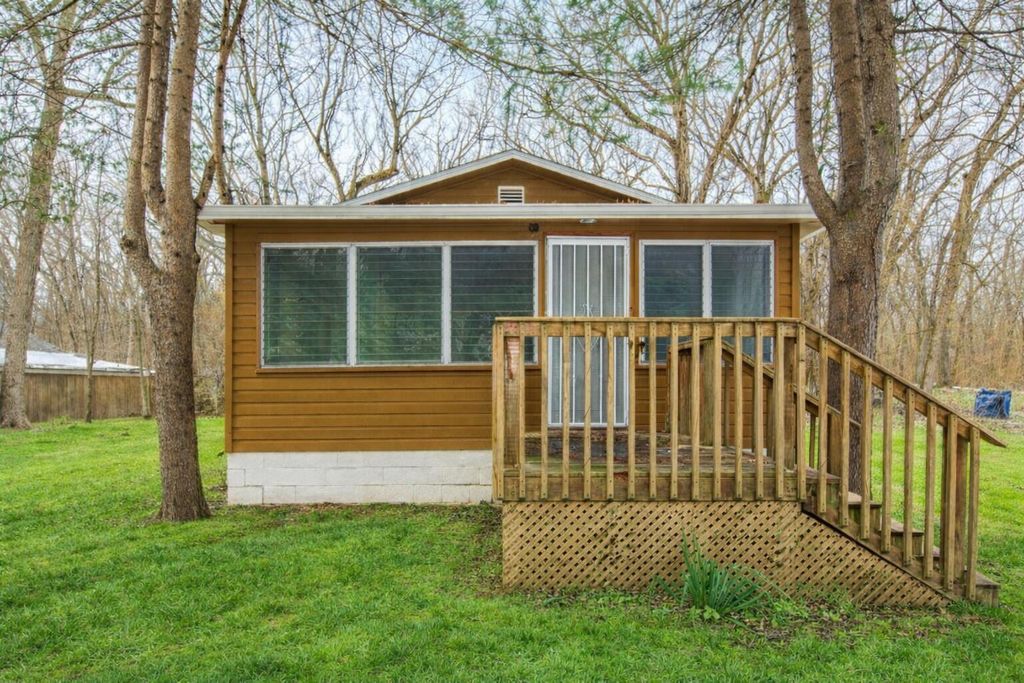 Photo of 516 Nahas Street, Michigan City, IN 46360 (MLS # 837224)