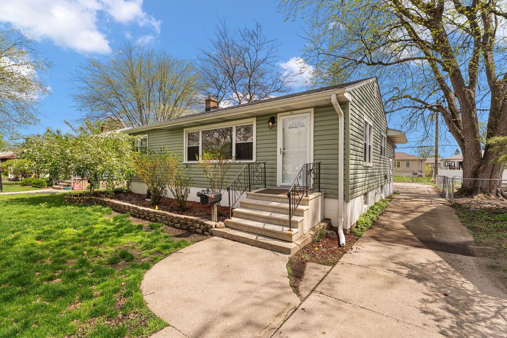 Photo of 7021 Osborn Avenue, Hammond, IN 46323 (MLS # 837327)