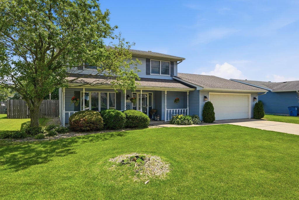 Photo of 730 Meadow Lane, Crown Point, IN 46307 (MLS # 840814)