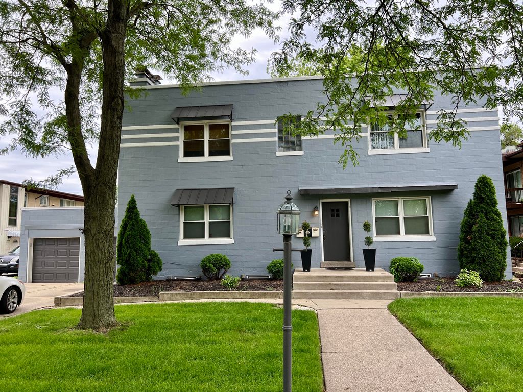Photo of 7636 Hohman Avenue #1, Munster, IN 46321 (MLS # 842084)