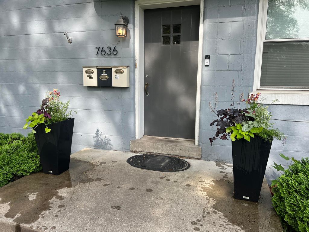Photo of 7636 Hohman Avenue #1, Munster, IN 46321 (MLS # 842084)