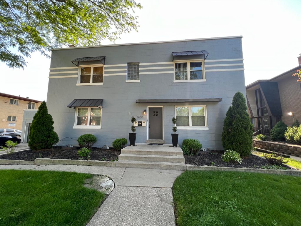 Photo of 7636 Hohman Avenue #1, Munster, IN 46321 (MLS # 842084)