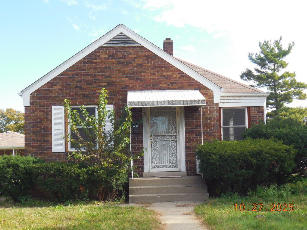 Photo of 429 Ellsworth Street, Gary, IN 46404 (MLS # 829938)