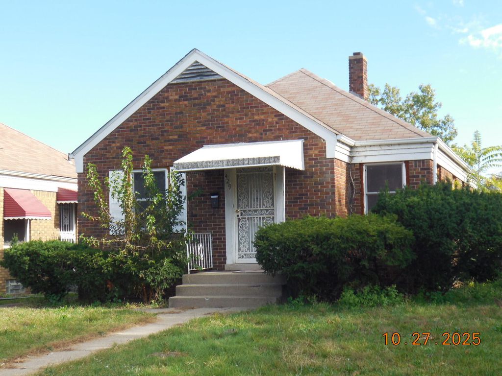 Photo of 429 Ellsworth Street, Gary, IN 46404 (MLS # 829938)