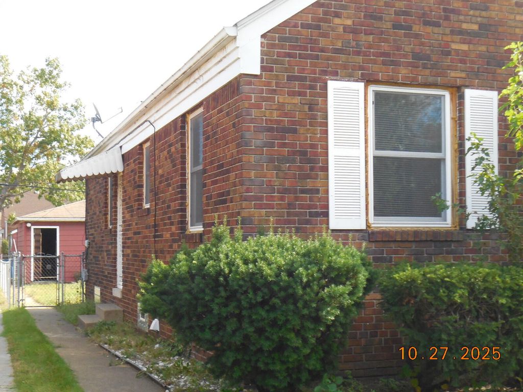 Photo of 429 Ellsworth Street, Gary, IN 46404 (MLS # 829938)