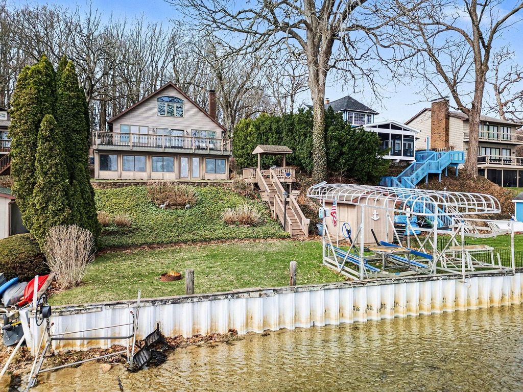 Photo of 563 Waverly Road, La Porte, IN 46350 (MLS # 836028)